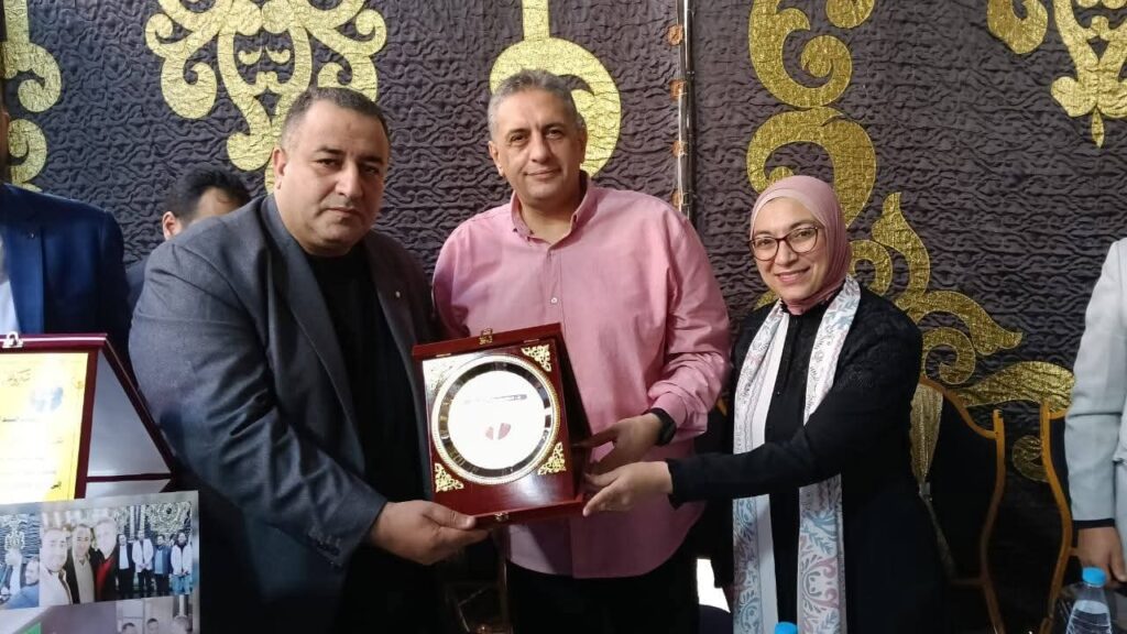 تكريم الدكتور محمد الفار – مدير مستشفى فوة المركزي تقديراً لمسيرته وجهوده في تطوير الخدمة الطبية whatsapp image 2025 10 19 at 00.03.38 5dc2e5d3