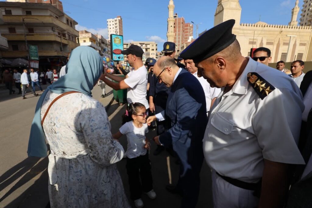 محافظ كفر الشيخ يشارك أبناء المحافظة الاحتفال بمولد العارف بالله إبراهيم الدسوقي فى مدينة دسوق whatsapp image 2025 10 29 at 18.54.29 48e98763