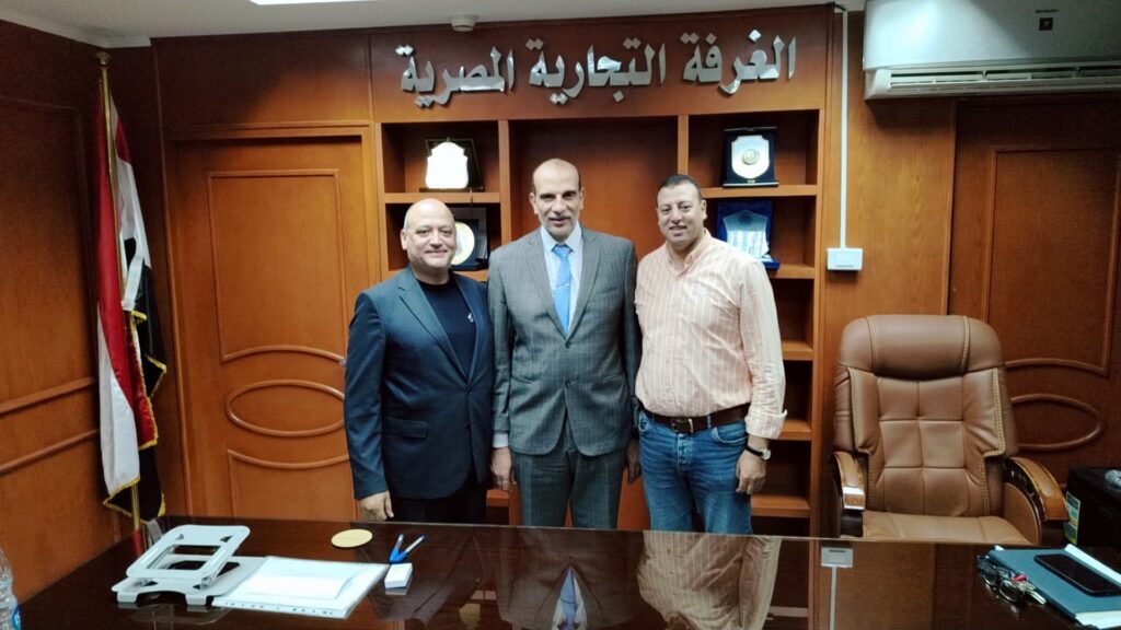 "أحمد رجب: عضو الغرفه التجاريه بكفرالشيخ سلامة الغذاء تبدأ من المصنع وتنتهي على مائدة المواطن whatsapp image 2025 11 06 at 16.58.07 c2e68815