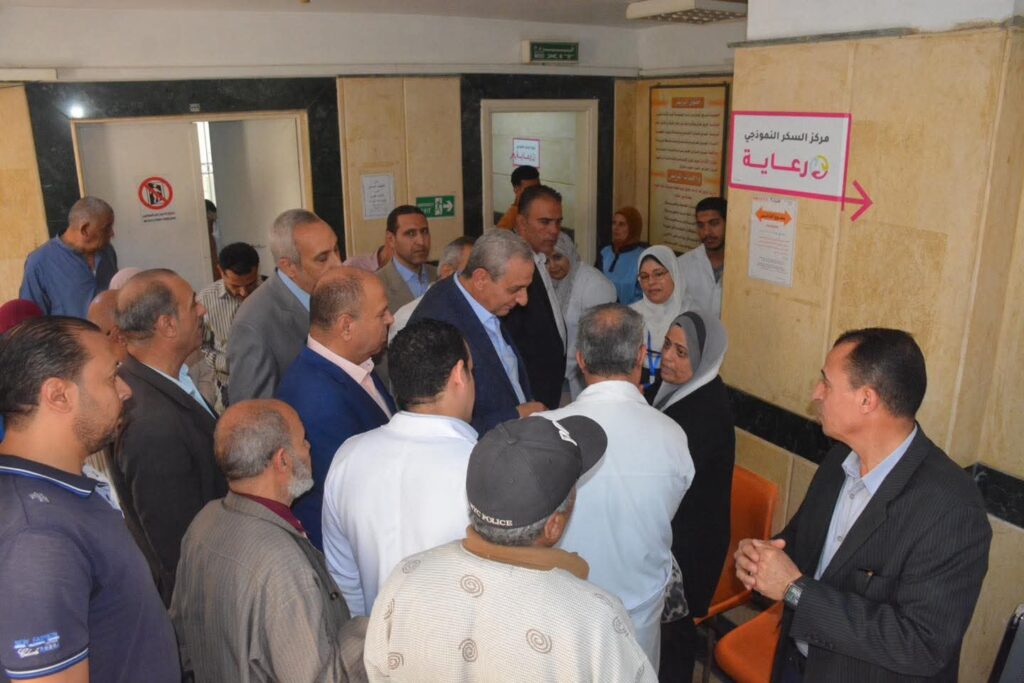 .. محافظ الغربية يتفقد عيادة أحمد عرابي للتأمين الصحي بكفر الزيات ويؤكد: مطالب المرضى أولوية.. وجودة الخدمة حق أصيل لكل مواطن⬅اللواء أشرف الجندي :حسن معاملة المريض ورضاه عن الخدمة هو المعيار الأول لتقييم الأداء whatsapp image 2025 11 06 at 17.08.46 038c6d75