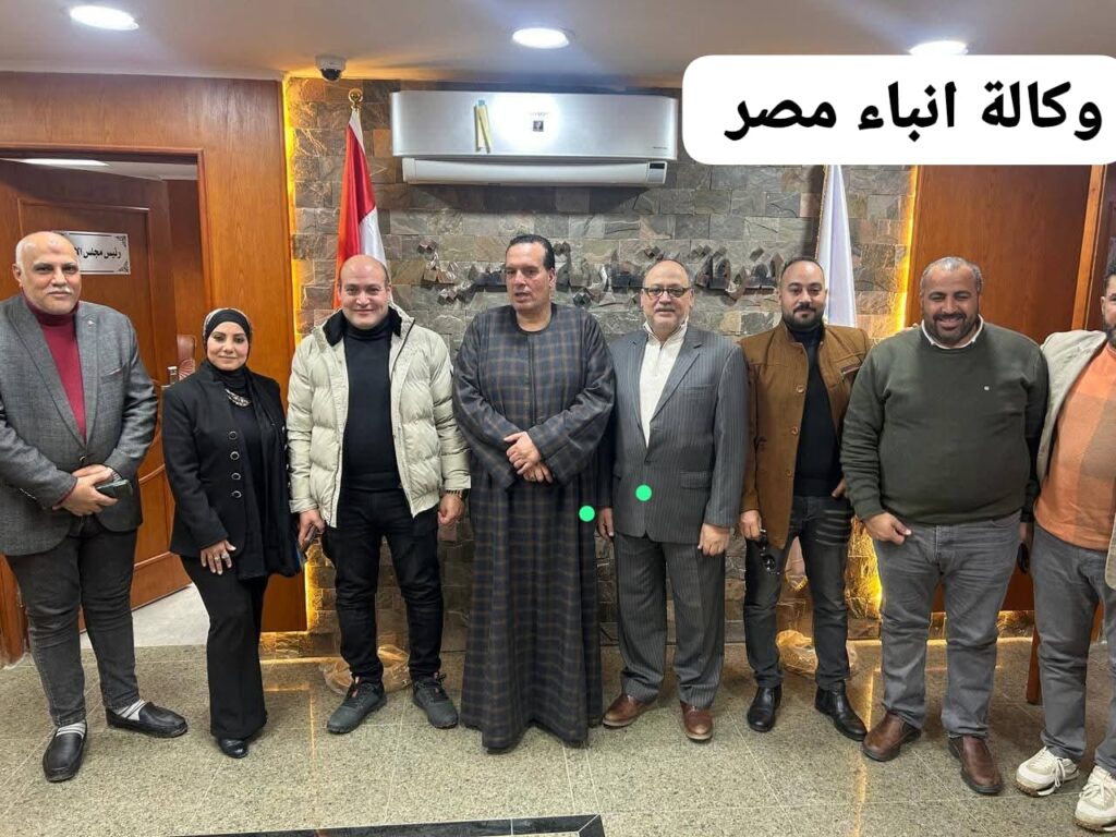 بدء تقديم الدعم الفني للتجار للاقرارات الضريبيه لمنتسبي الغرفة التجارية بكفر الشيخ whatsapp image 2026 01 05 at 10.38.21 am