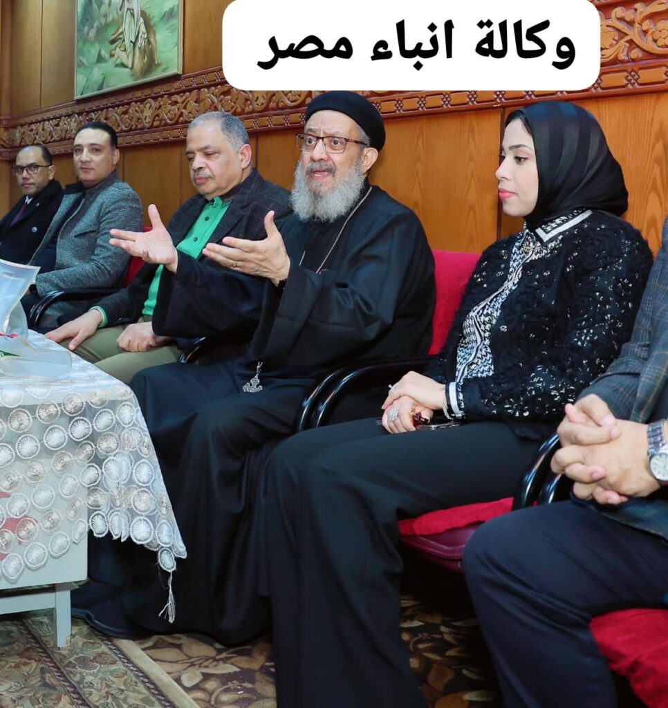 ا شرين حسنين تزور كنيسه مارجرجس بدسوق لتهنئه الإخوة الأقباط بعيد الميلاد المجيد. whatsapp image 2026 01 08 at 4.10.05 pm