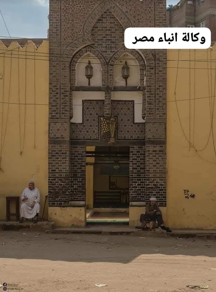 استغاثه لمحافظ كفرالشيخ مسجد عبد الله العمرى بميدان سوق الجمعه بفوة كفرالشيخ مغلق منذ سنوات للترميم بسبب تعنت الأوقاف مع الآثار الأهالى يدعون المحافظ للصلاة فيه بينهم بعد افتتاحه whatsapp image 2026 04 25 at 7.47.23 pm